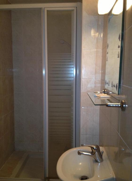 Hotel Du Centre Париж Экстерьер фото